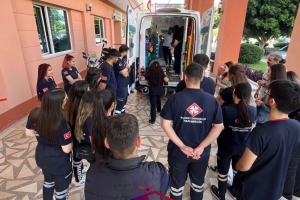 AMBULANS EKİPMANLARI VE GÜNLÜK NÖBET TESLİMİ EĞİTİMİ